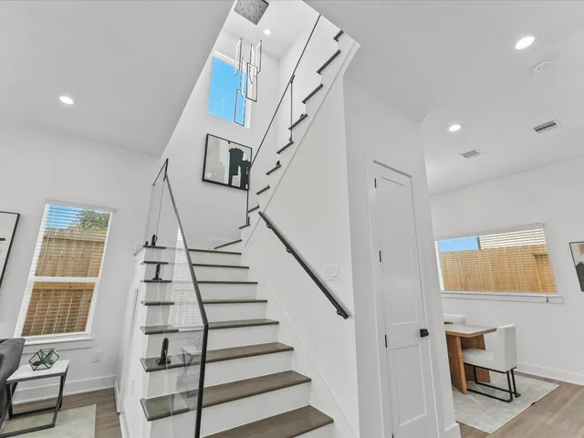 $2,900 | 2592 West Tidwell Road, Houston, TX 77091