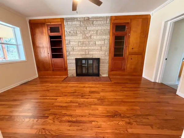 $210,000 | 11592 East Main Street, Owensburg, IN 47453