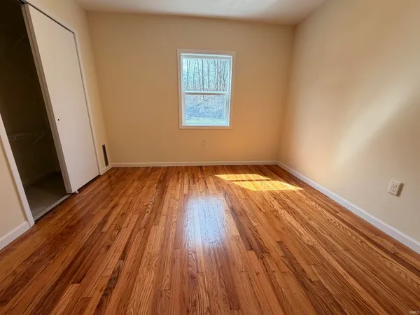 $210,000 | 11592 East Main Street, Owensburg, IN 47453