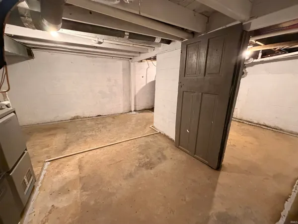 $210,000 | 11592 East Main Street, Owensburg, IN 47453