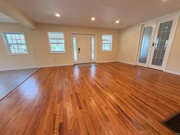 $210,000 | 11592 East Main Street, Owensburg, IN 47453