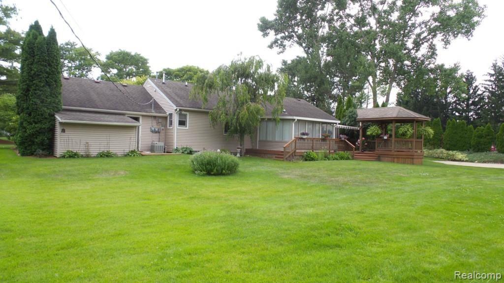 47256 Curtis Road Northville, MI 48168 - Photo 17 of 19 2014-08-04 02.16