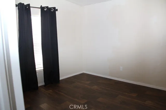 a view of room with an empty space