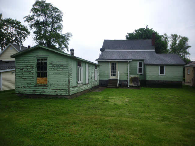 100 West Sebewaing Street Sebewaing, MI 48759 - Photo 3 of 15 20358348-2.JPG
