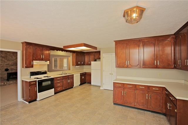 815 Ridgetop Drive Mount Juliet, TN 37122 - Photo 8 of 19 Gallery Image 8