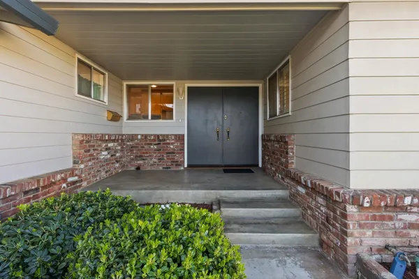 $639,900 | 1220 Monte Vista Way, Sacramento, CA 95831