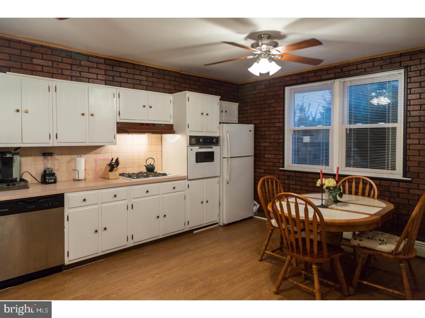 1310 Dill Road Havertown, PA 19083 - Photo 5 of 20