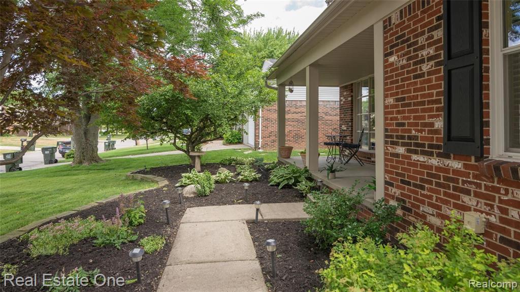 3157 Tamarron Drive Rochester Hills, MI 48309 - Photo 3 of 56