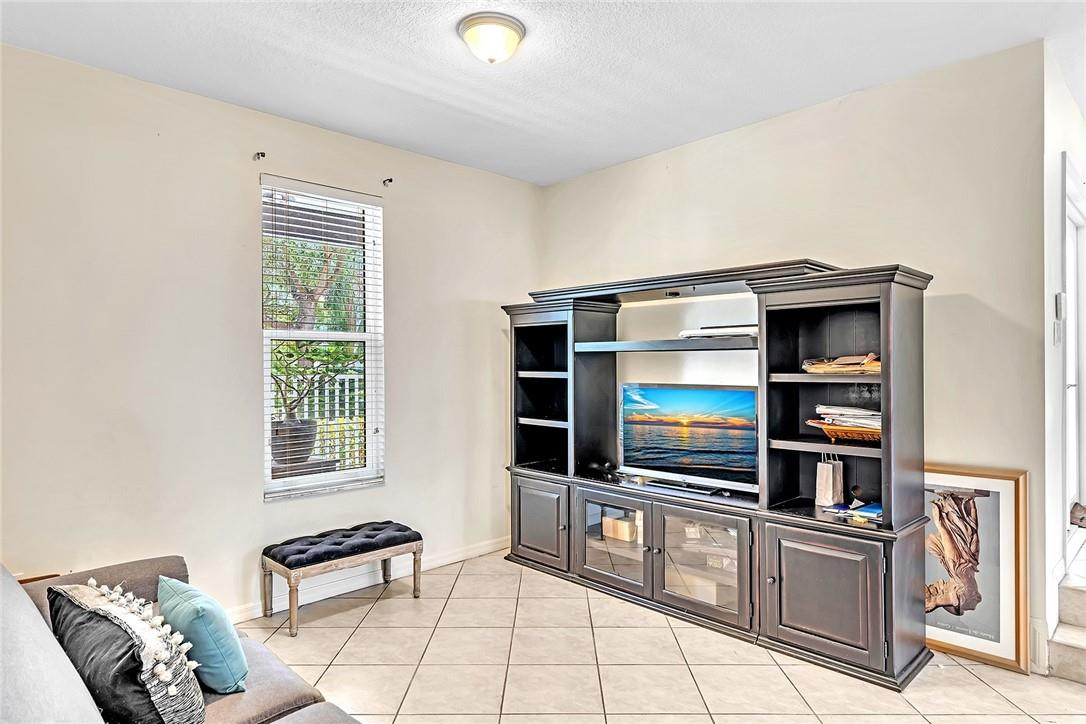 15971 Southwest 96th Terrace Miami, FL 33196 - Photo 16 of 79 Photo 16