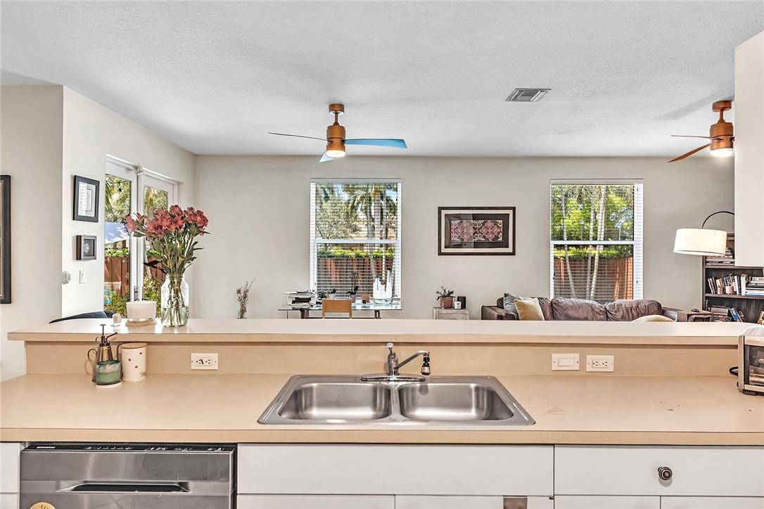 15971 Southwest 96th Terrace Miami, FL 33196 - Photo 24 of 79 Photo 24