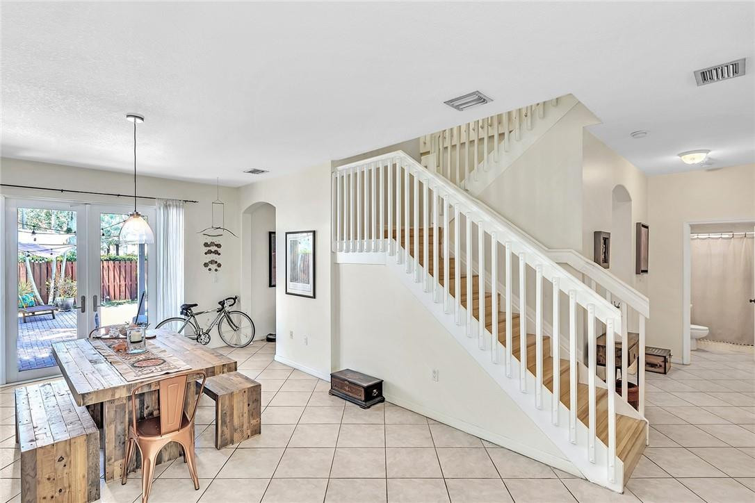 15971 Southwest 96th Terrace Miami, FL 33196 - Photo 10 of 79 Photo 10