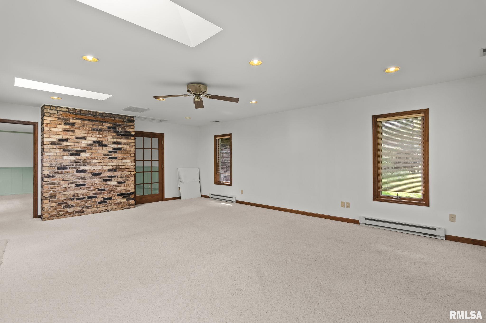 53 Frontier Lake Drive Springfield, IL 62707 - Photo 6 of 36 Gallery Image 6