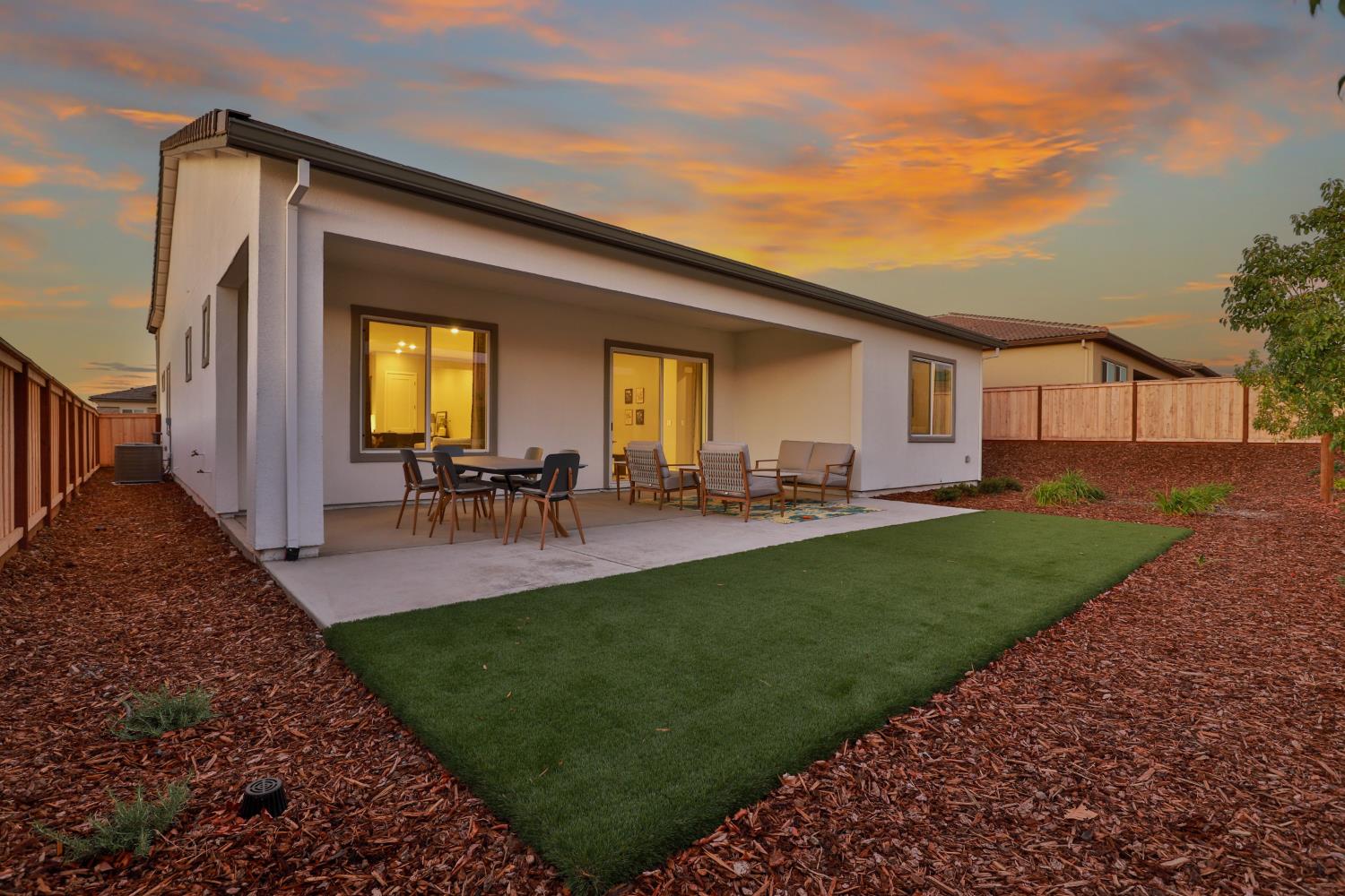 4610 Clb Vista Way Penryn, CA 95663 - Photo 25 of 27 a view of a backyard with a patio