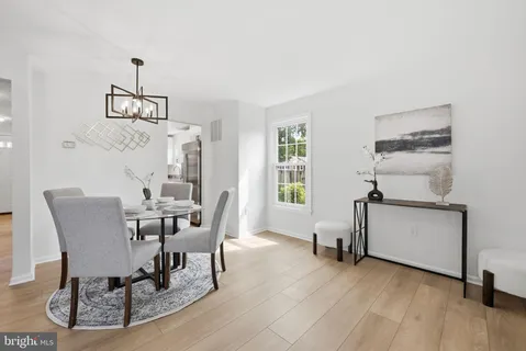 $499,000 | 14414 Four Chimney Drive, Centreville, VA 20120