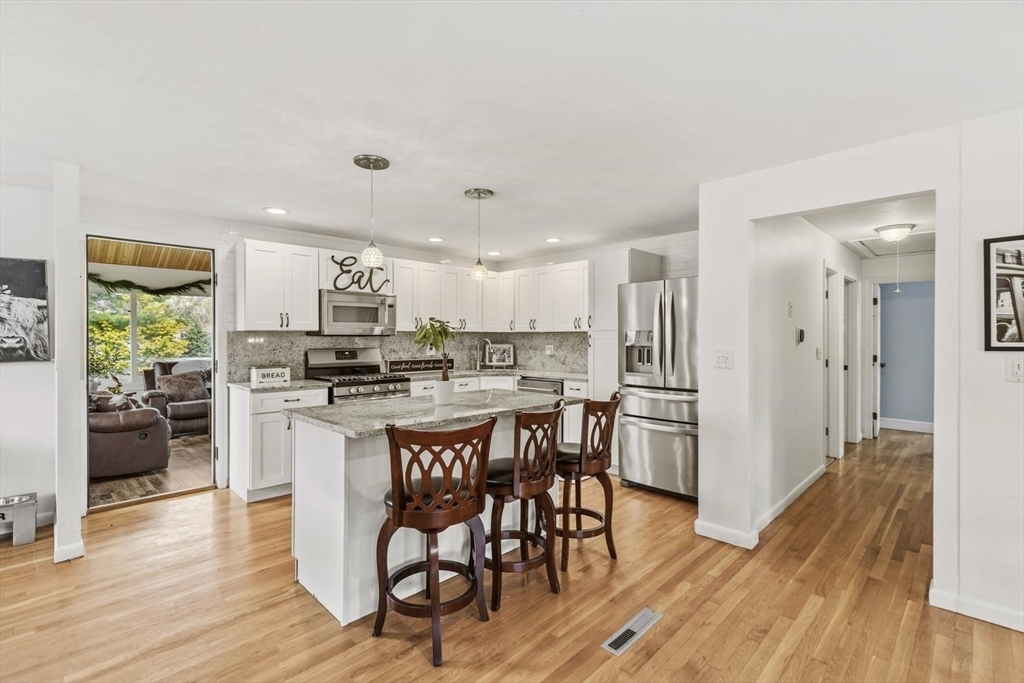 15 Fuller Road Middleton, MA 01949 - Photo 7 of 38 Gallery Image 7