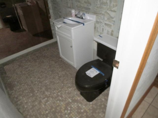 18738 Fillmore Road Stanwood, MI 49346 - Photo 18 of 27 Half Bath