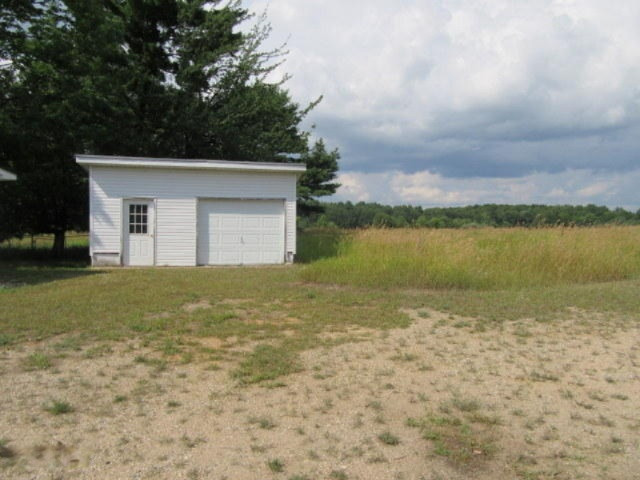 18738 Fillmore Road Stanwood, MI 49346 - Photo 27 of 27 Garage #2