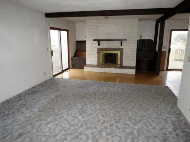 18738 Fillmore Road Stanwood, MI 49346 - Photo 9 of 27 Family Room