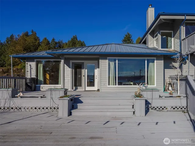 a view of house with a outdoor space