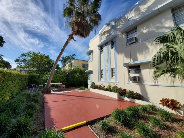 a view of outdoor space yard and patio