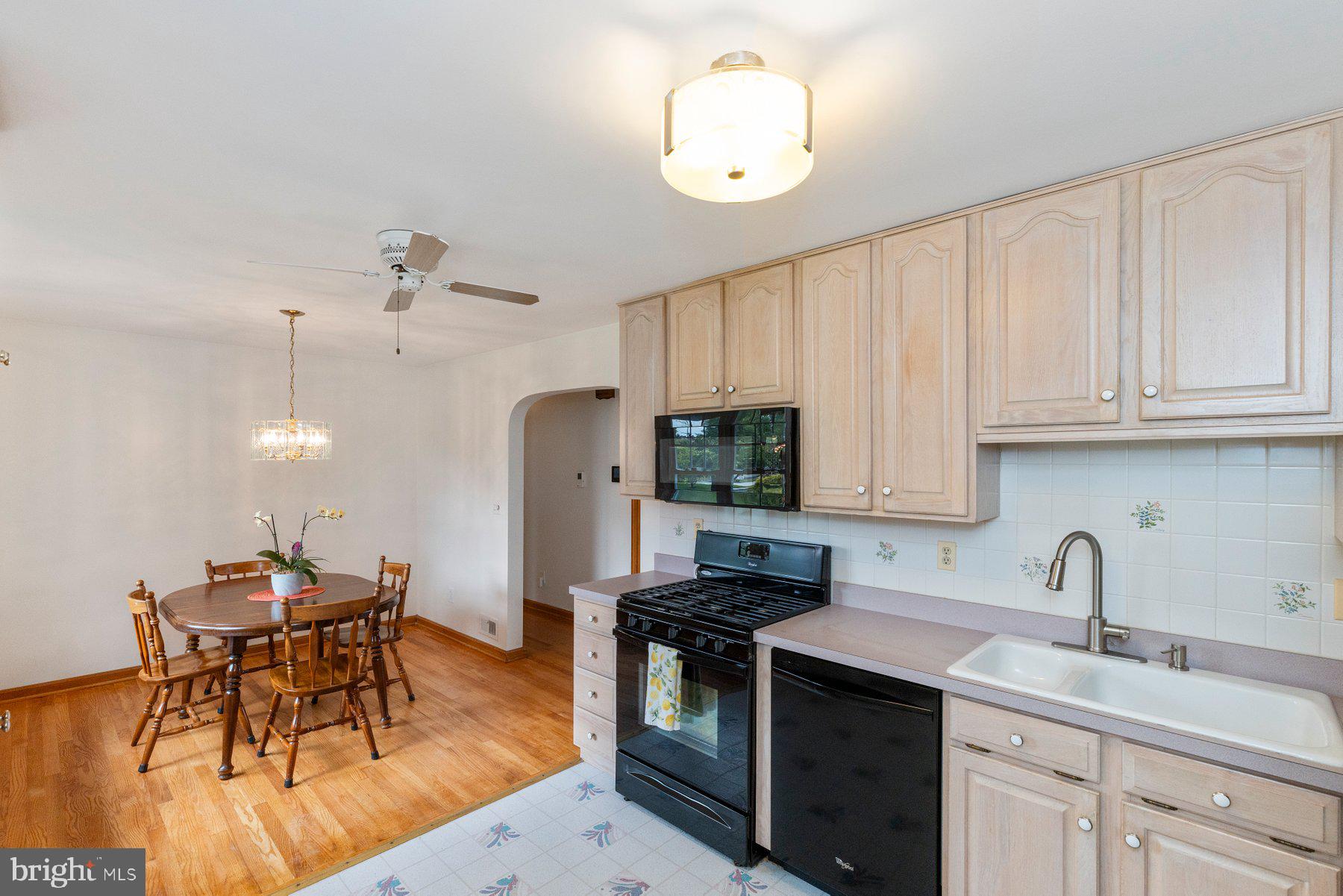 105 Juniper Circle Linthicum Heights, MD 21090 - Photo 11 of 25