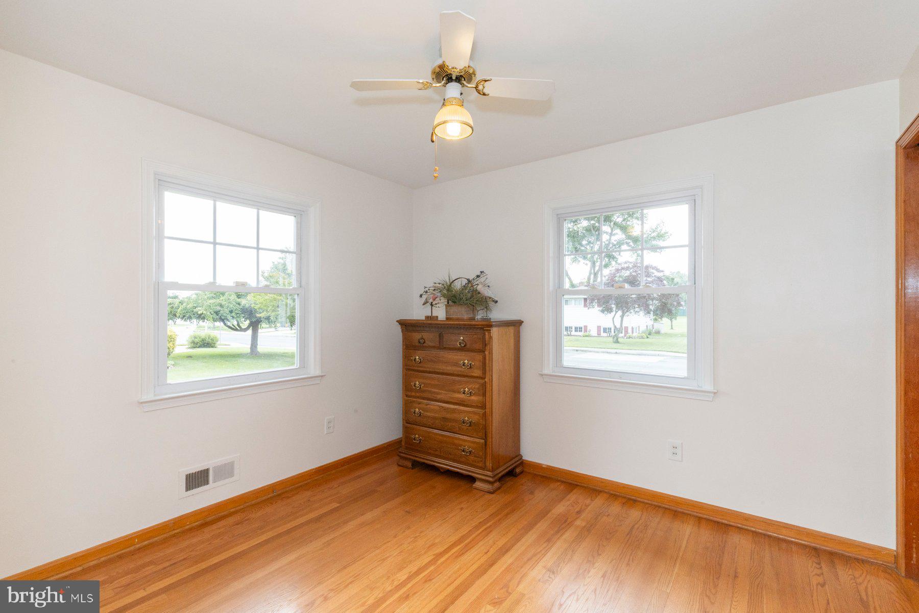 105 Juniper Circle Linthicum Heights, MD 21090 - Photo 13 of 25