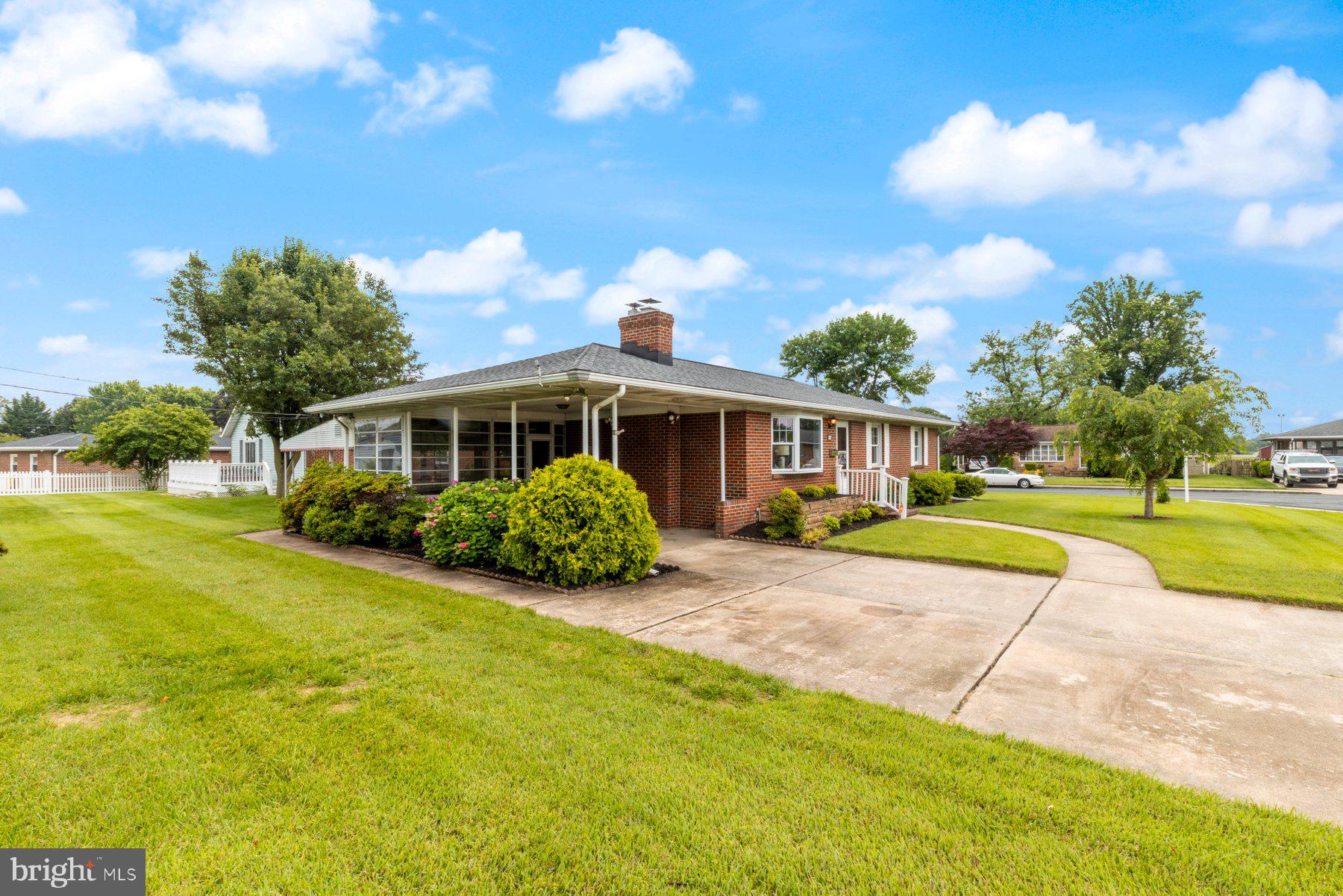 105 Juniper Circle Linthicum Heights, MD 21090 - Photo 3 of 25