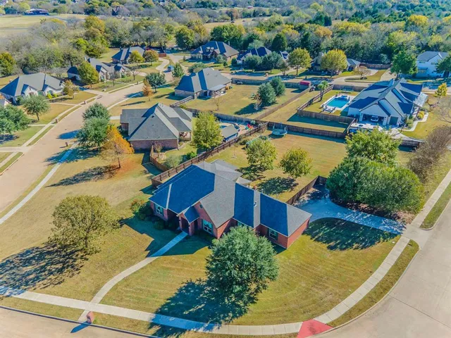 $575,000 | 206 Hidden Meadow Circle, Midlothian, TX 76065