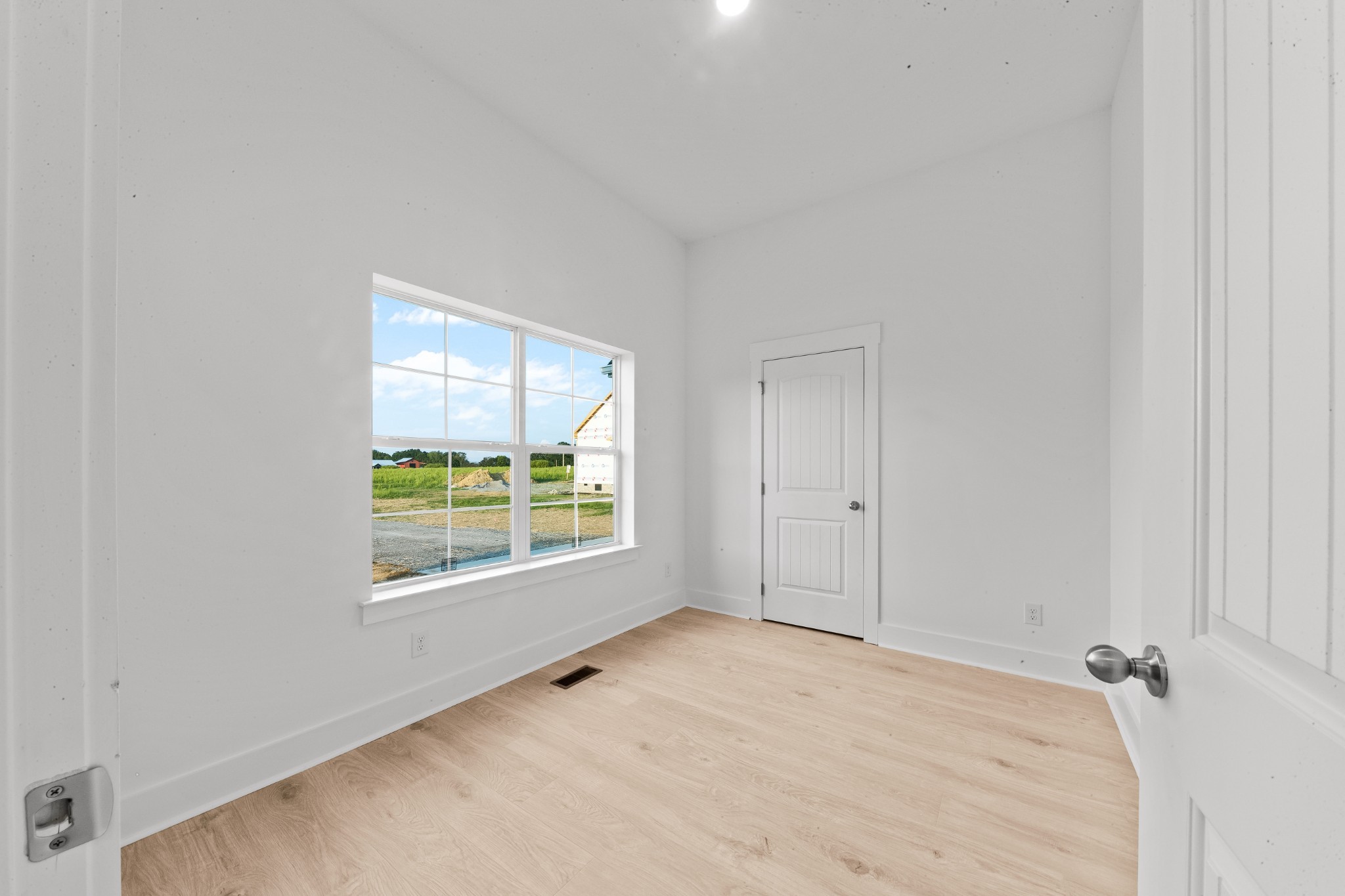 232 Dugout Road Summertown, TN 38483 - Photo 23 of 64 a view of a bedroom with a window