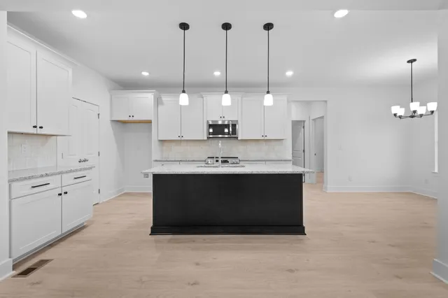 $469,900 | 232 Dugout Road, Summertown, TN 38483