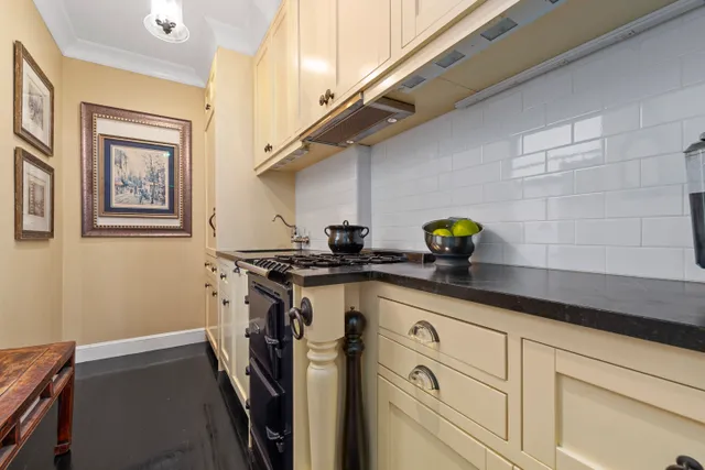 $575,000 | Undisclosed Address | Upper West Side