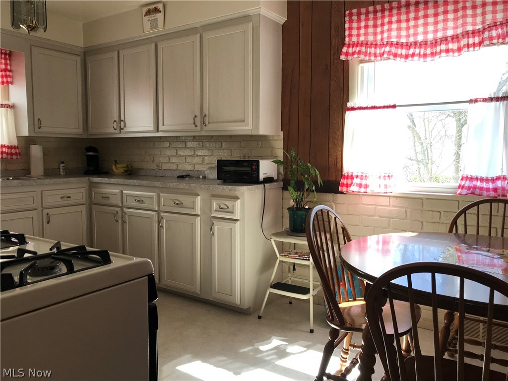 9704 David Road Garfield Heights, OH 44125 - Photo 3 of 9