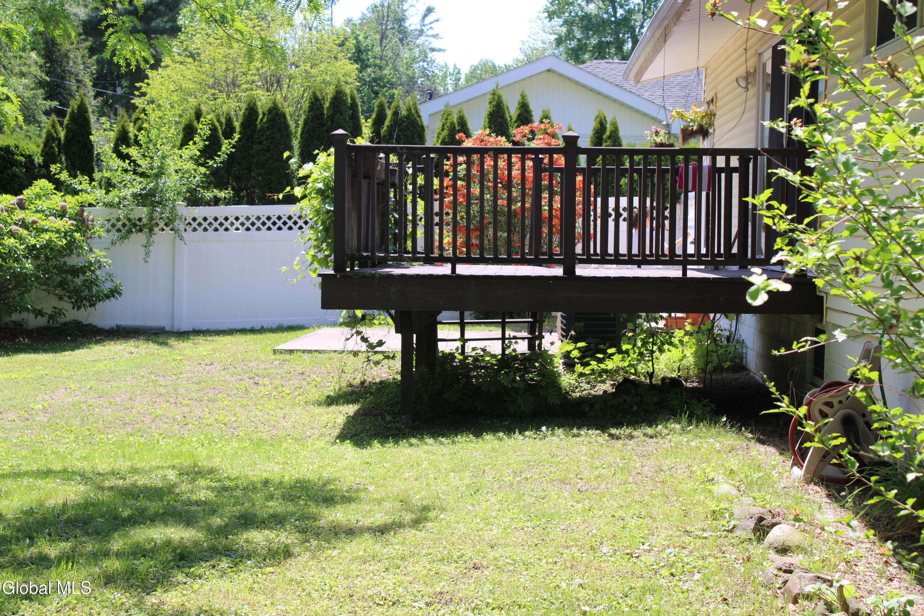 535 Dawson Road Bethlehem, NY 12054 - Photo 27 of 33 IMG_1151