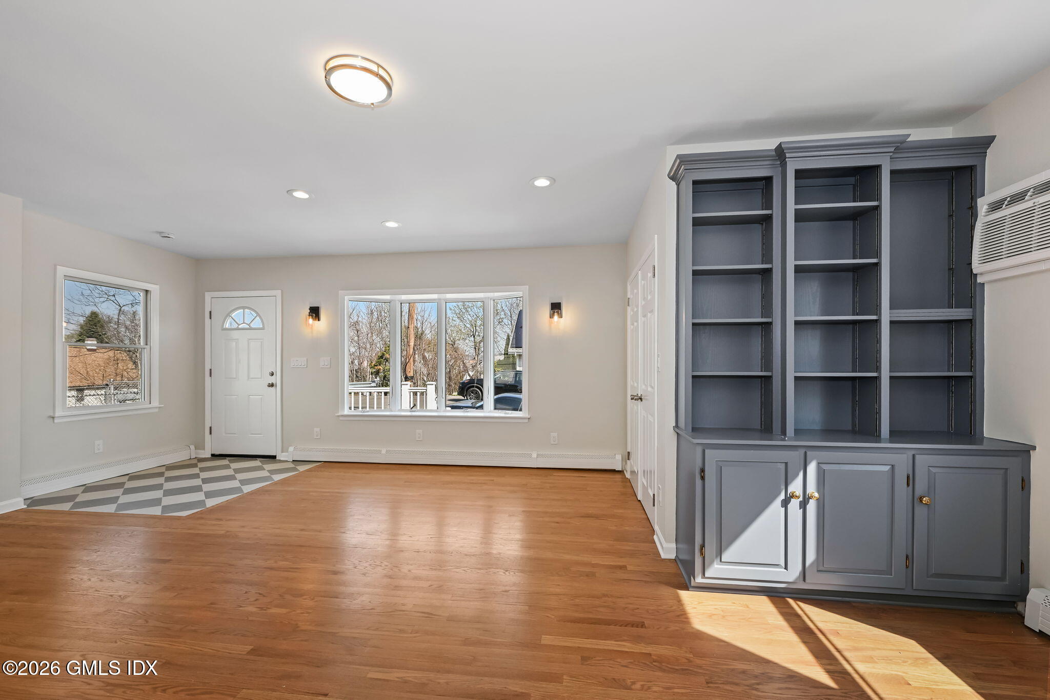 10 Prospect Street West, Unit WEST Greenwich, CT 06830 - Photo 6 of 19 4-web-or-mls-10-prospect-st-w