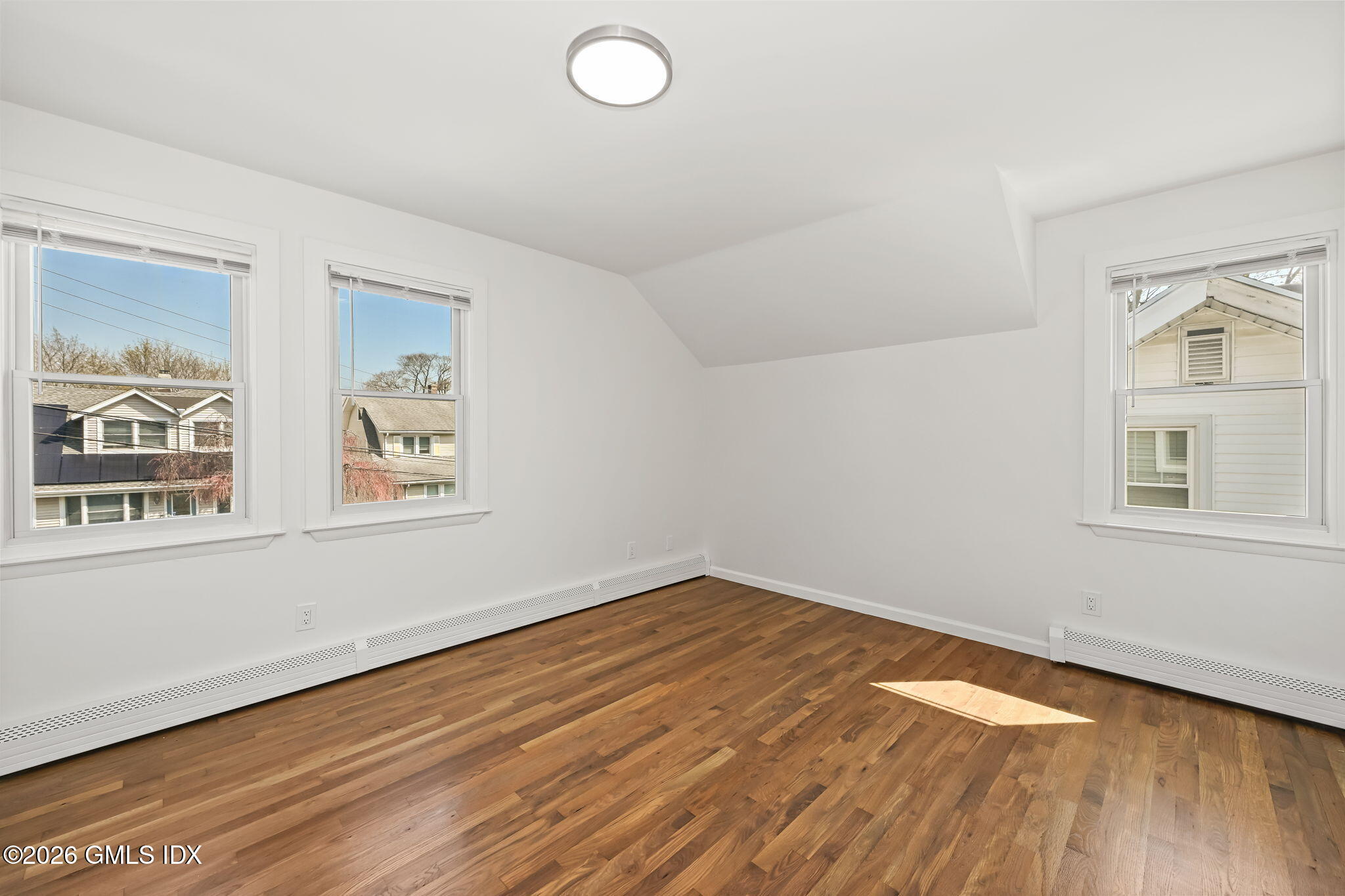 10 Prospect Street West, Unit WEST Greenwich, CT 06830 - Photo 9 of 19 14-web-or-mls-10-prospect-st-w