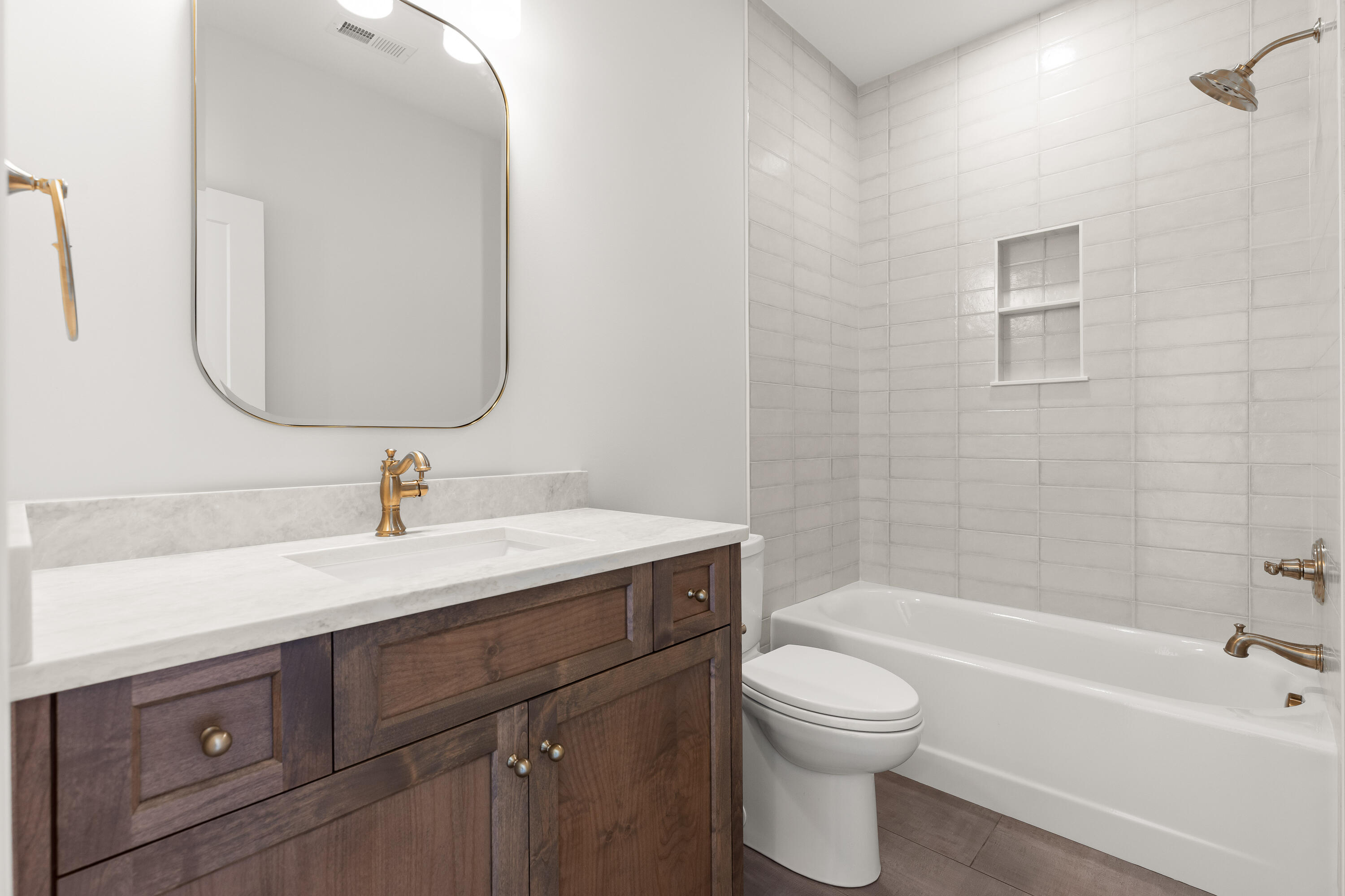 1337 London Wds Way, Unit 15 Apison, TN 37302 - Photo 24 of 32 Private Ensuite