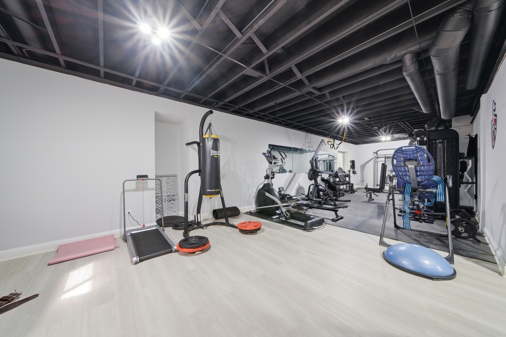 7814 Brookbank Road Willowbrook, IL 60527 - Photo 17 of 36