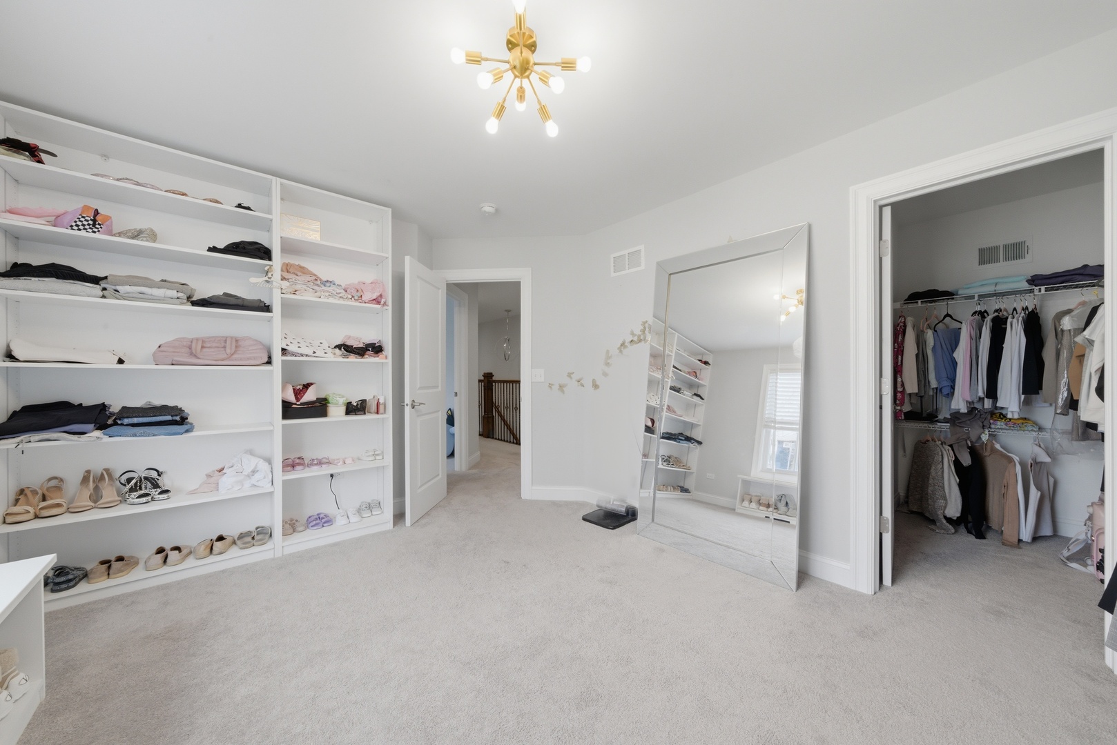 7814 Brookbank Road Willowbrook, IL 60527 - Photo 23 of 36