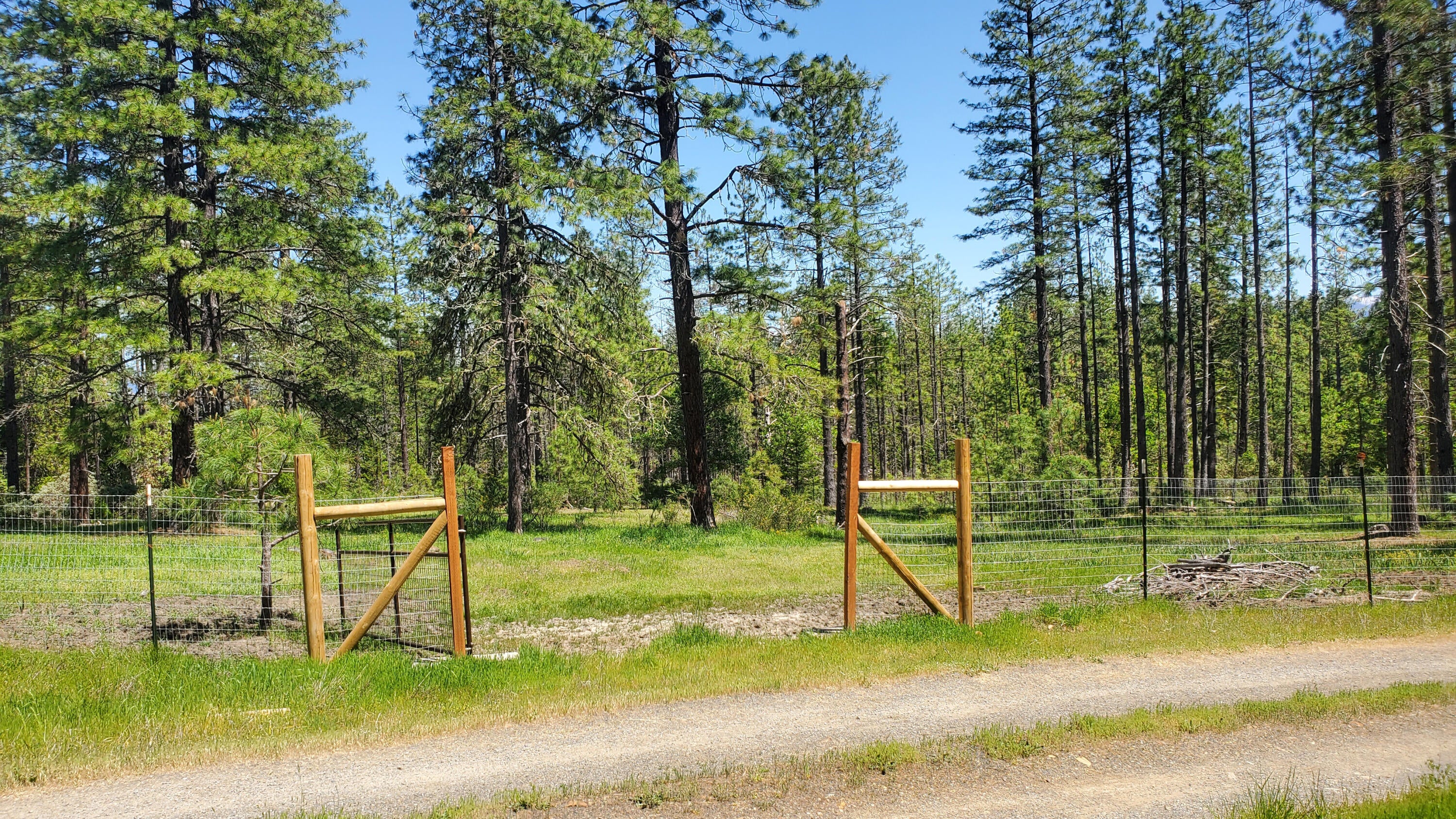 6016-6110 West Side Road Cave Junction, OR 97523 - Photo 14 of 67 9 Fenced and Gated Pasture