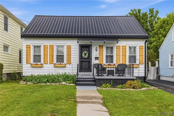 $210,000 | 27 Hyde Park, Lockport City, NY 14094