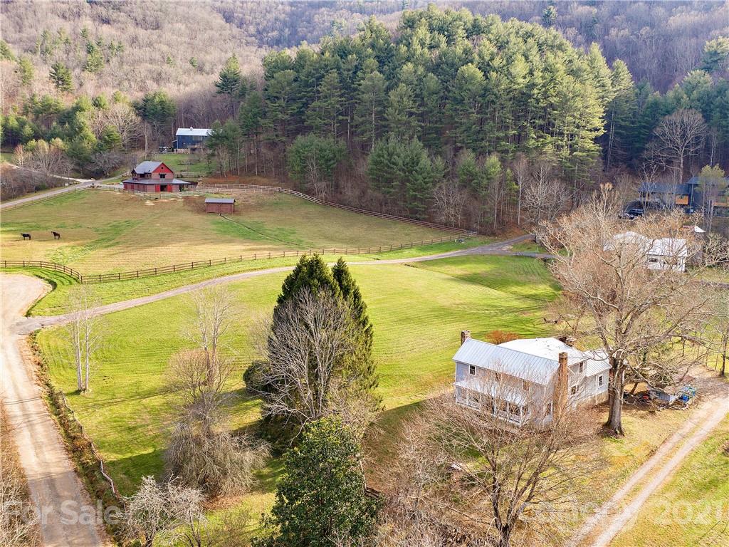 105 Rice Branch Road Asheville, NC 28804 - Photo 2 of 25 Gallery Image 2