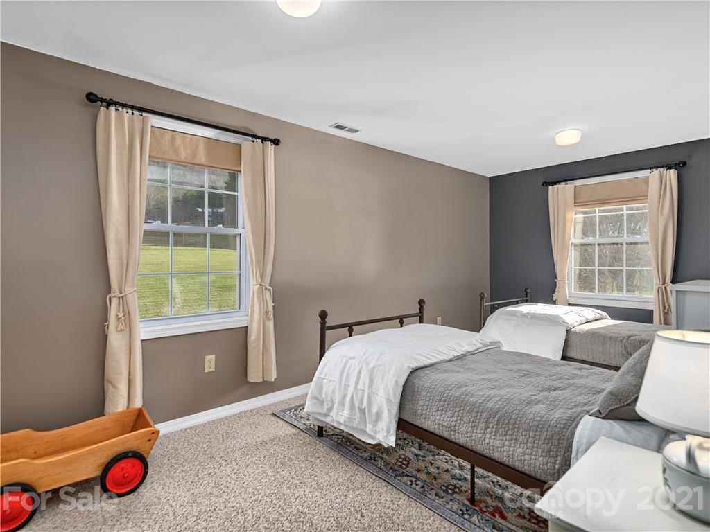 105 Rice Branch Road Asheville, NC 28804 - Photo 16 of 25 Gallery Image 16