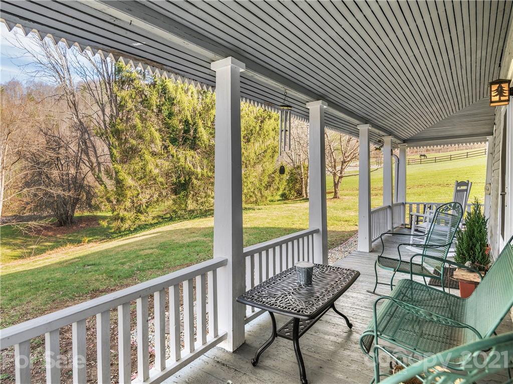 105 Rice Branch Road Asheville, NC 28804 - Photo 3 of 25 Gallery Image 3