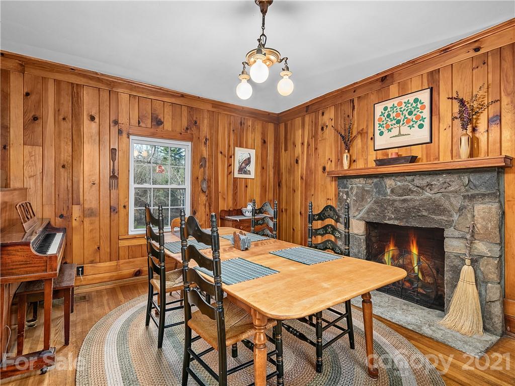 105 Rice Branch Road Asheville, NC 28804 - Photo 7 of 25 Gallery Image 7