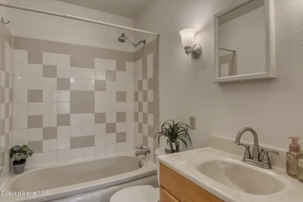 $388,900 | 706 West Davidson Avenue, Coeur D'Alene, ID 83814