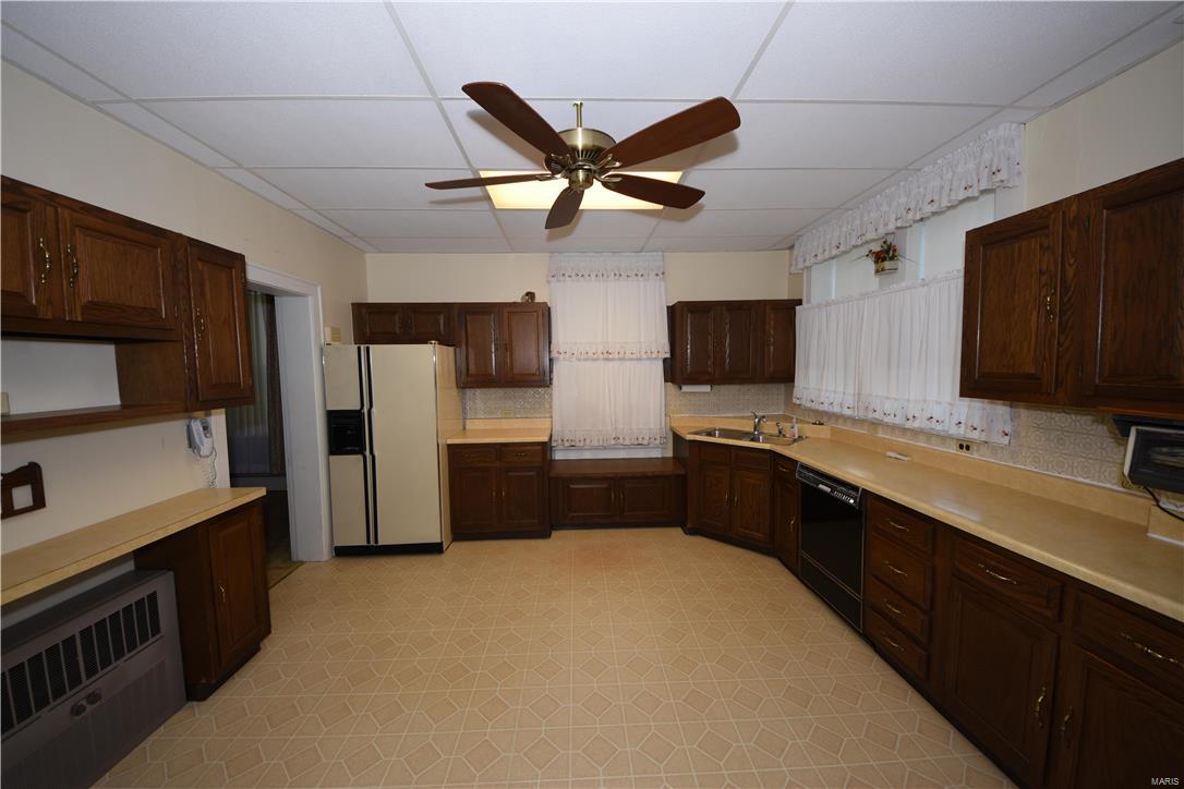 1111 Scheel Street Belleville, IL 62221 - Photo 8 of 19 Gallery Image 8
