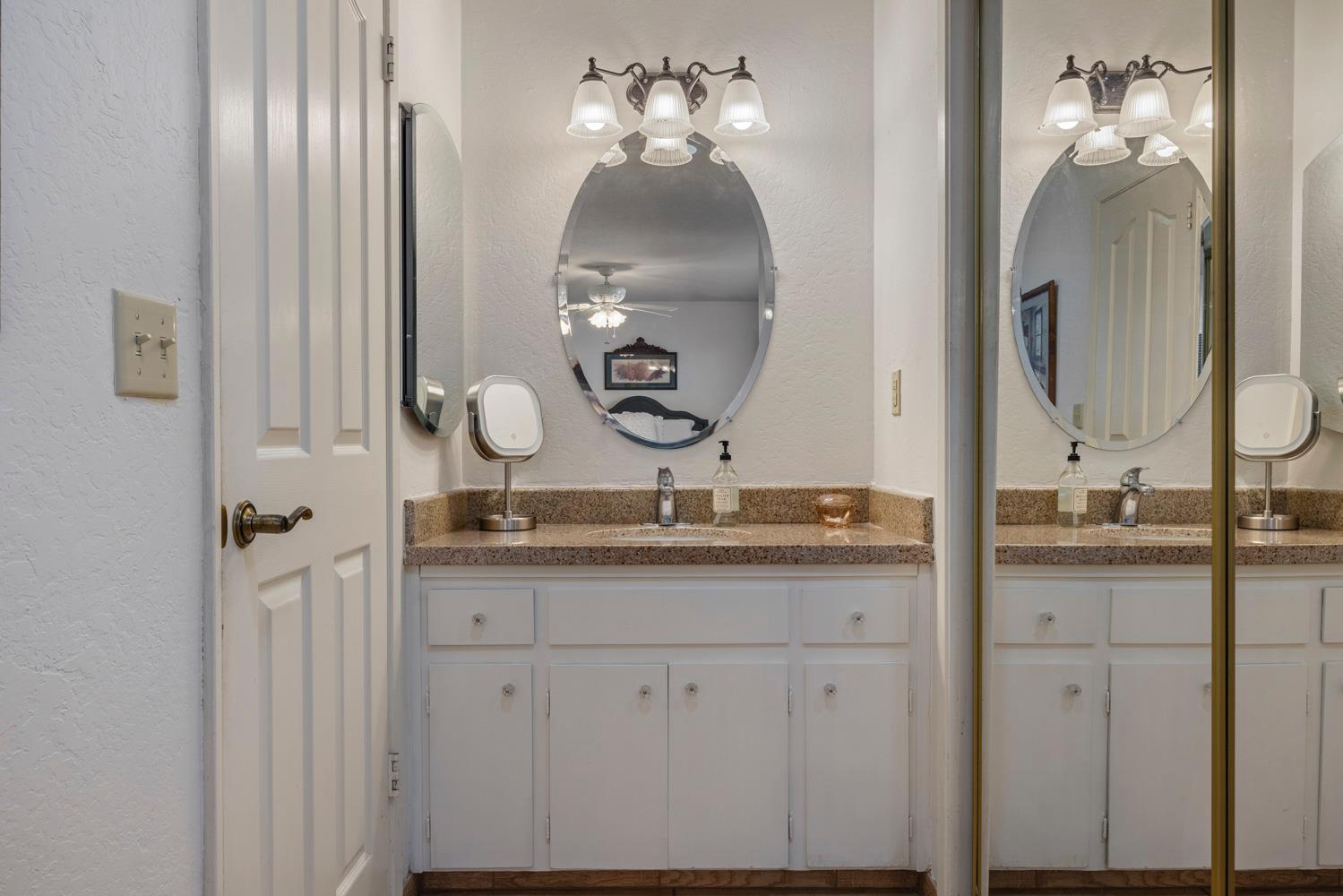 2241 Rochelle Avenue Turlock, CA 95382 - Photo 26 of 47