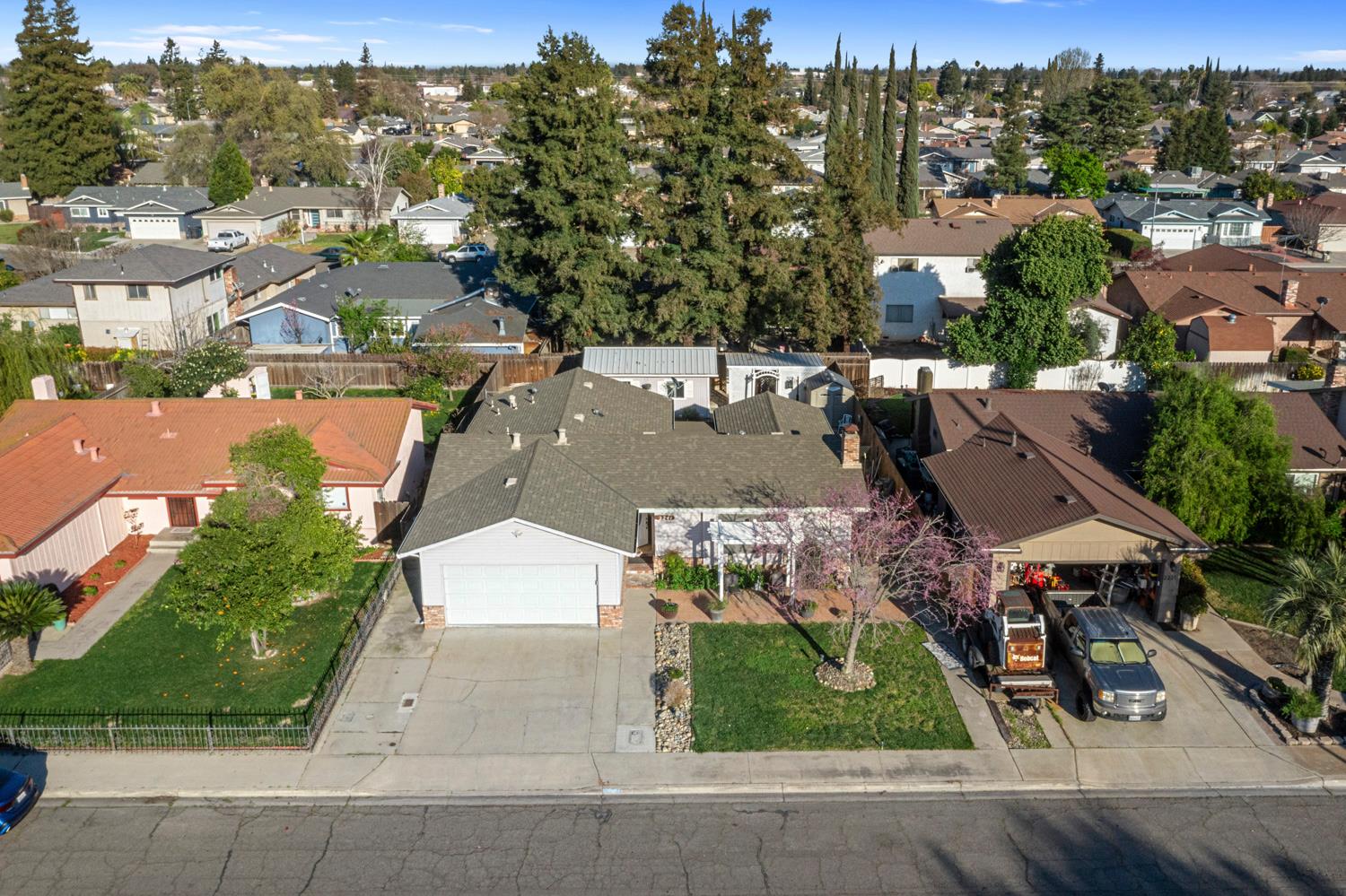 2241 Rochelle Avenue Turlock, CA 95382 - Photo 39 of 47