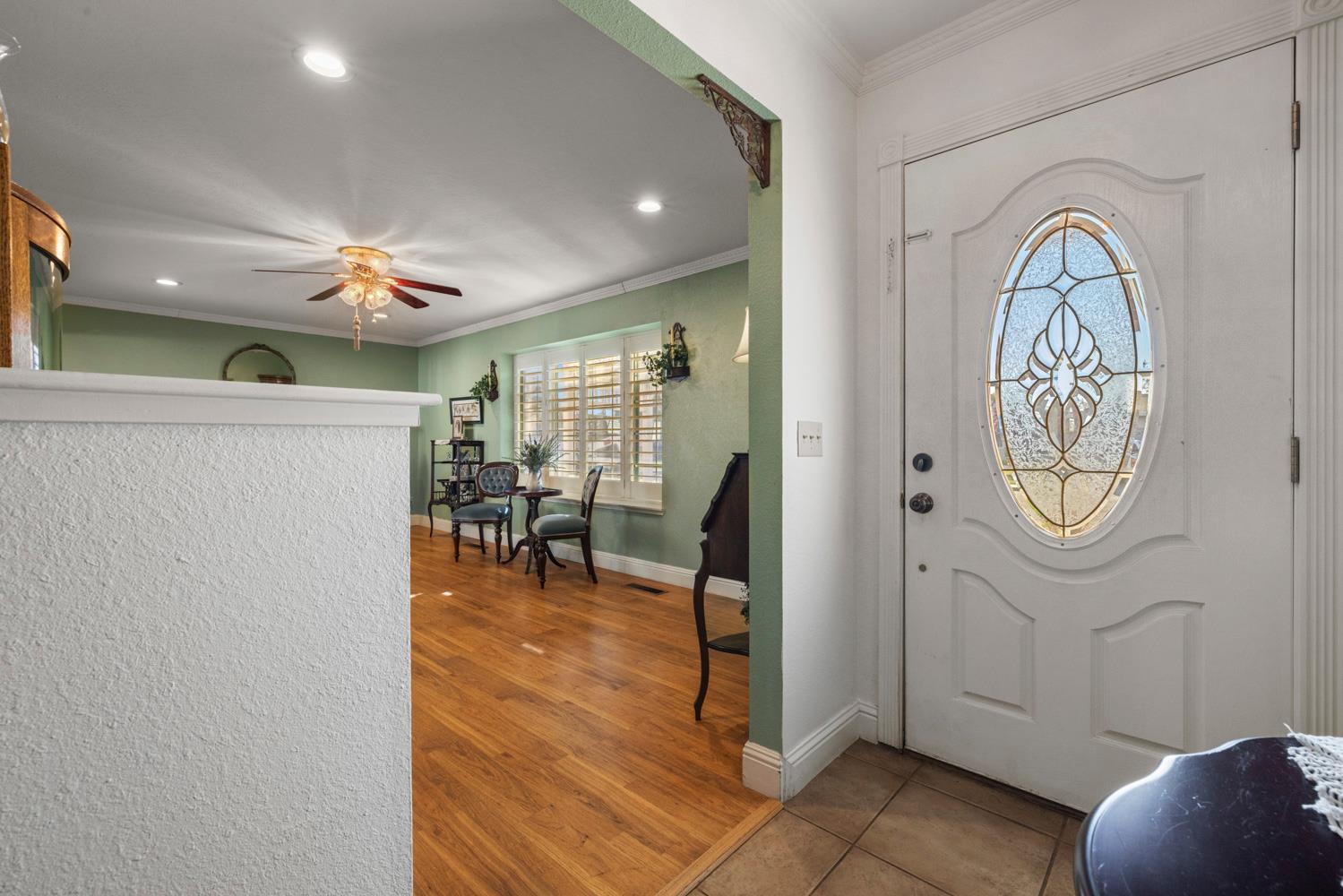 2241 Rochelle Avenue Turlock, CA 95382 - Photo 6 of 47