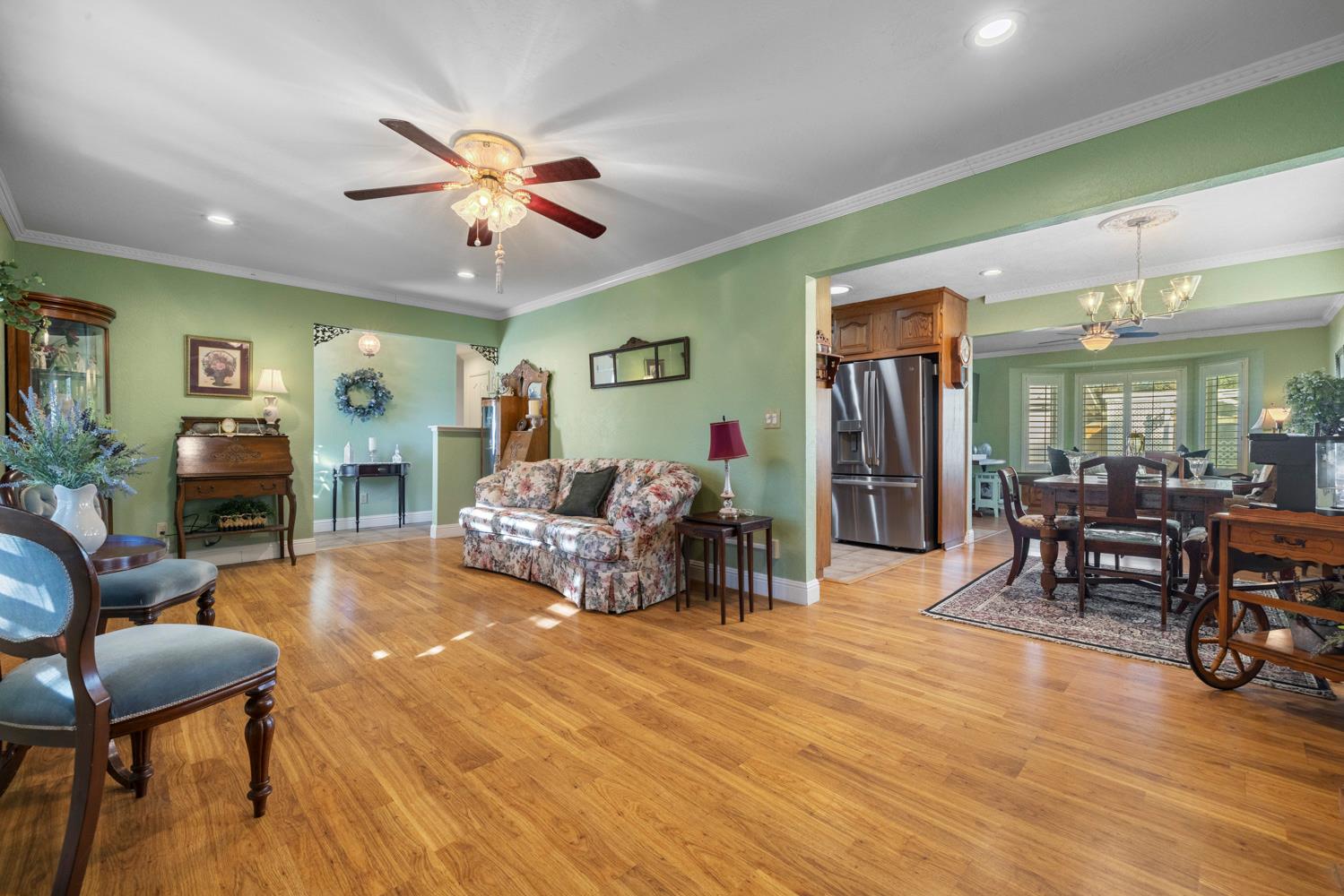 2241 Rochelle Avenue Turlock, CA 95382 - Photo 9 of 47